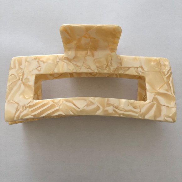 Kov Essentials Accessories Kov Essentials Daily Claw Clip In Ivory